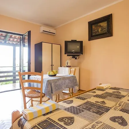 Guest House Nada 392 Pula